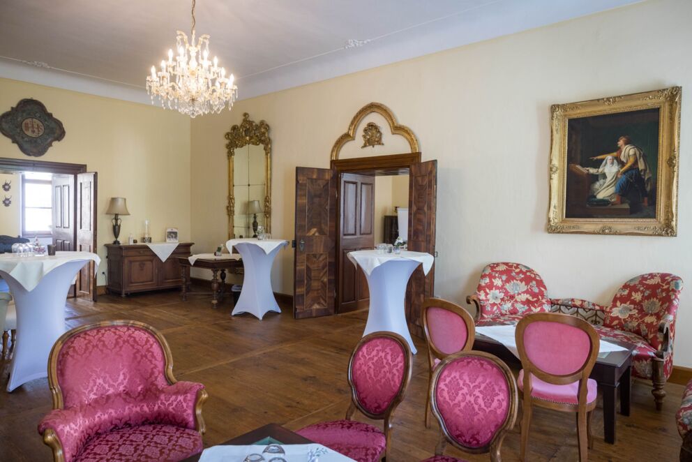 Wundervolle Prunkräume im Schlosshotel Mondsee bieten die romantische Idee für einen Hochzeitsantrag im Schloss